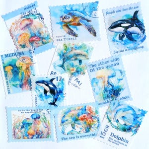 10 pegatinas holográficas de vida marina. Vida marina, criaturas marinas en sellos postales. Delfín, ballena, medusa, tortuga. Juego de pegatinas de alta calidad para Reino Unido