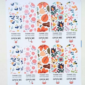 30 pegatinas de agradecimiento al vendedor por su pedido. Pegatina "Ábreme". 7 cm de largo. 10 por hoja, 5 diseños. Envío desde el Reino Unido. Agradecimientos florales
