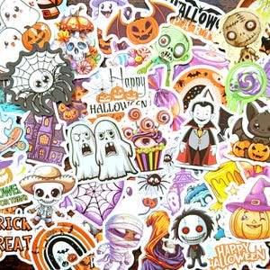 20 divertidas pegatinas de Halloween. Paquete de pegatinas espeluznantes, regalo de "truco o trato", calcomanía para álbum de recortes, fantasmas, momias, bocadillos, brujas, telarañas y calabazas.