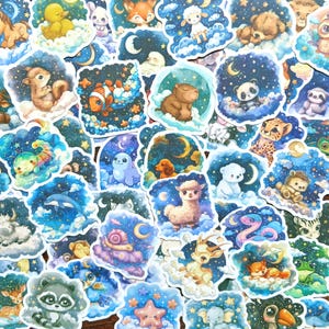 20 adorables pegatinas de animales bebés. Cielos nocturnos y nubes con fauna, aves y peces para manualidades, scrapbooking y decoración de iPads y portátiles.