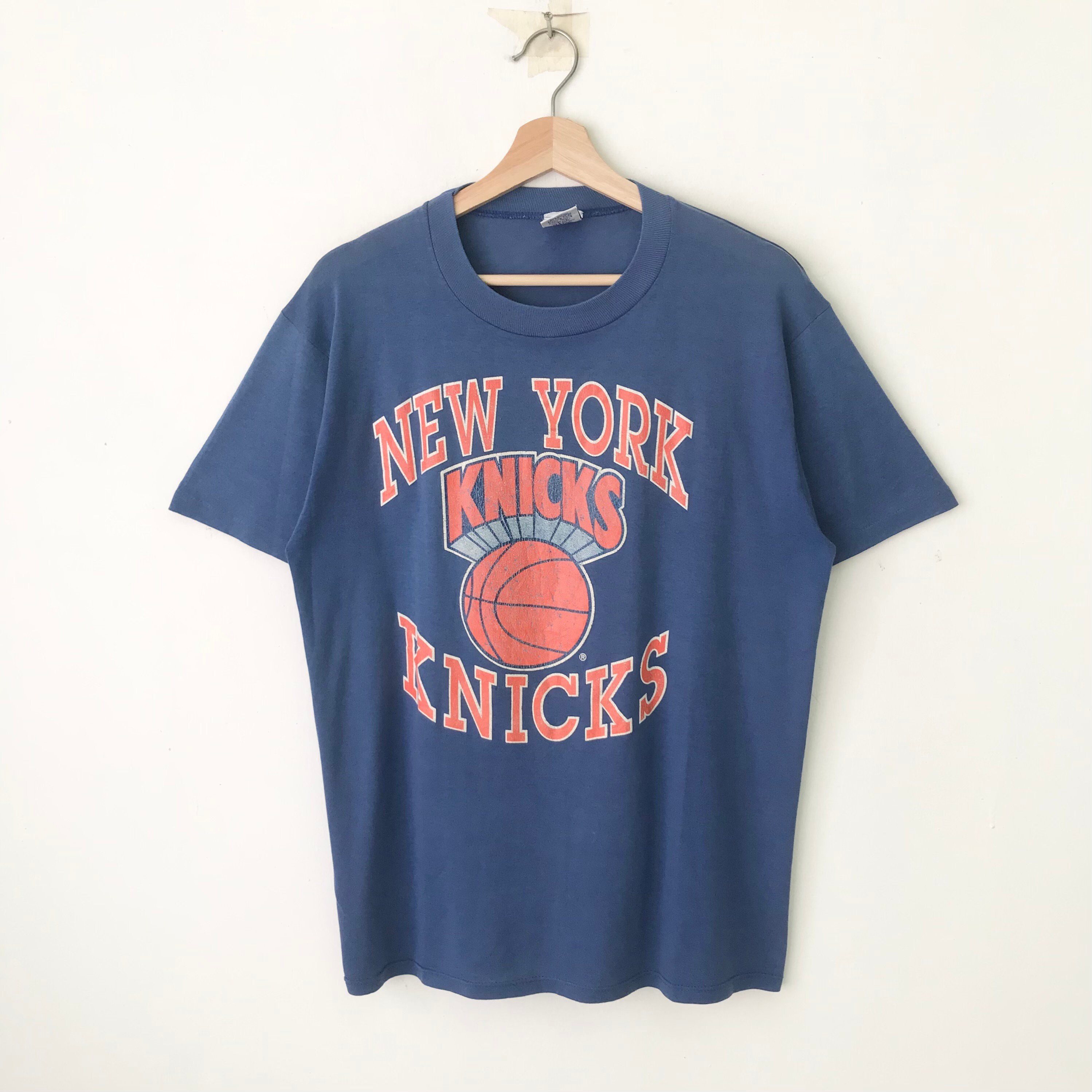Vintage 90's New York Knicks Blue Tshirt Large New York