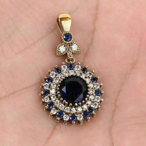 2CT Round Cut Blue Sapphire Women&#39;s Pendant With Chain 14K Yellow Gold Finish