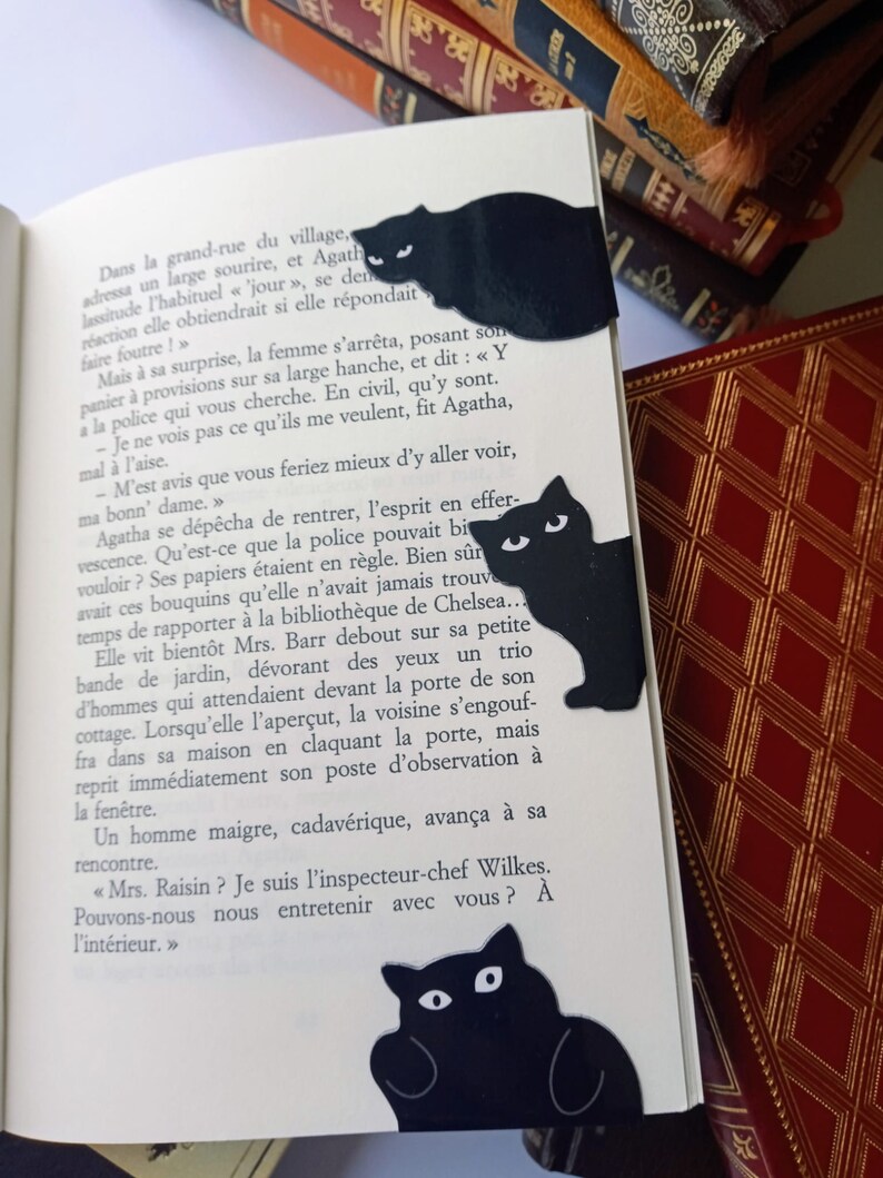Magnetic black cat bookmarks image 5