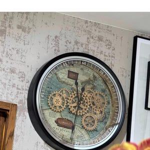 Radix Desing Weltkarte Metallrad Wanduhr - Steampunk Industrie Dekor, Einzigartige Statement Kunst für Zuhause & Büro