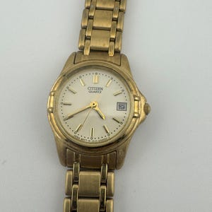 Vintage Citizen women&#39;s watch with metal band (missing one link connector)