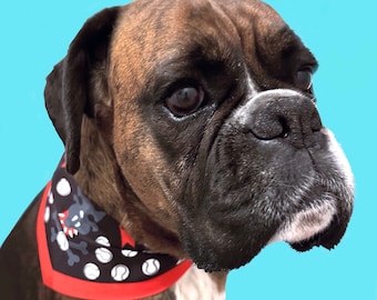 Bufanda para perros de algodón orgánico. Estampado de pelota de tenis de suelo negro.