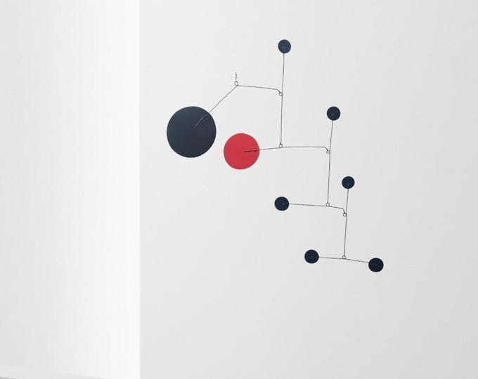 Contemporary kinetic mobile in black and red metal, modern mobile to hang from the ceiling, artistic mobile in the midcentury spirit