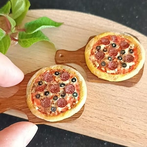 Pizza miniature 1:12 1/6 from polymer clay/ miniature food/ dollhouse miniature/ diorama/ mini pizza/ fast food barbies/ snack/ realistic