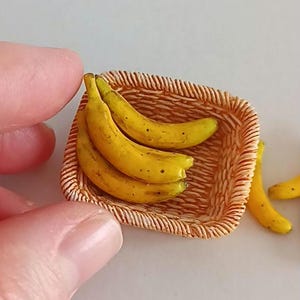 Miniatur Polymer Clay Banane, Puppenhaus Essen, Maßstab 1:6