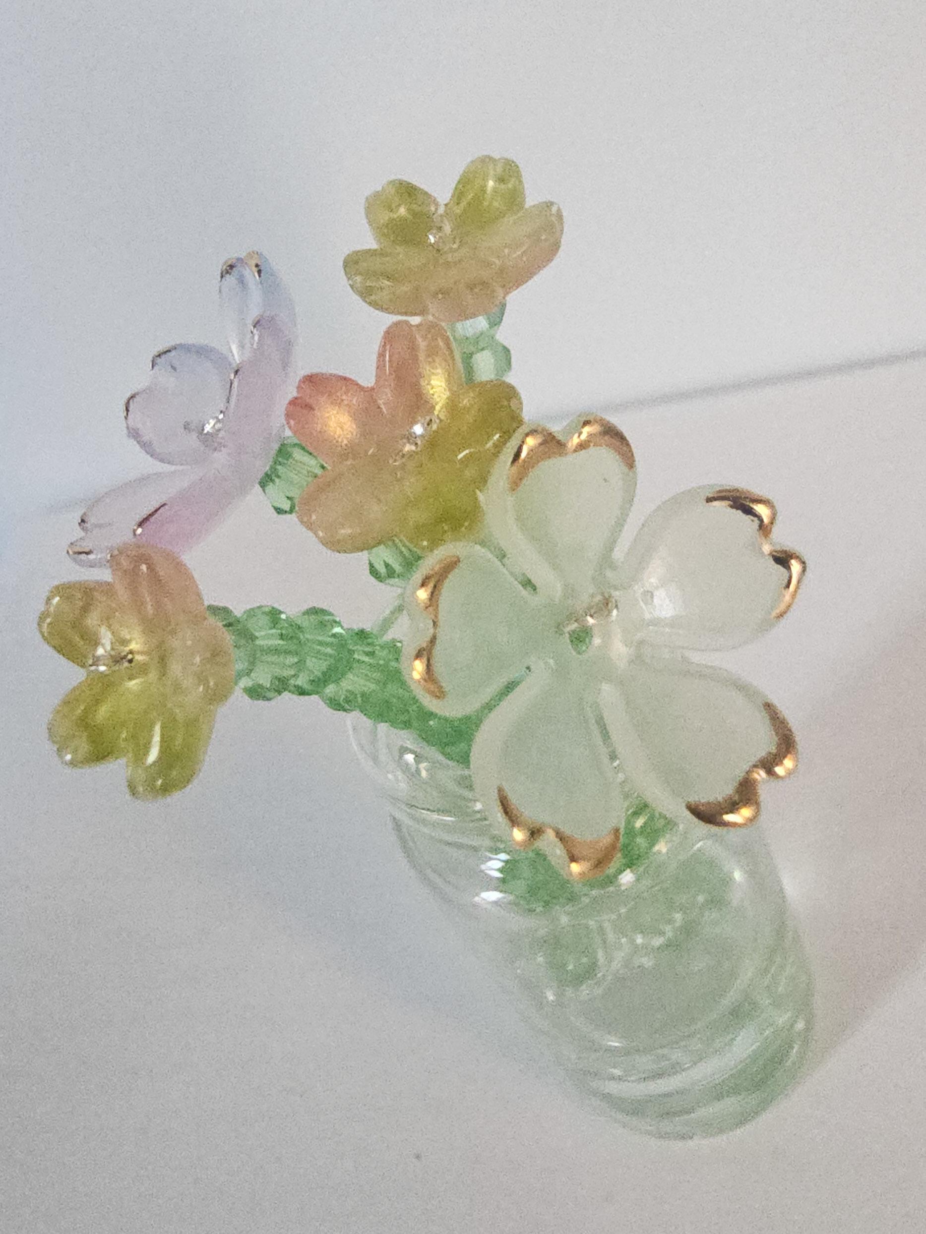 Handmade Beaded Flower Magnet in Glass Vase – Whimsical Miniature Floral Decor - Thumbnail 2