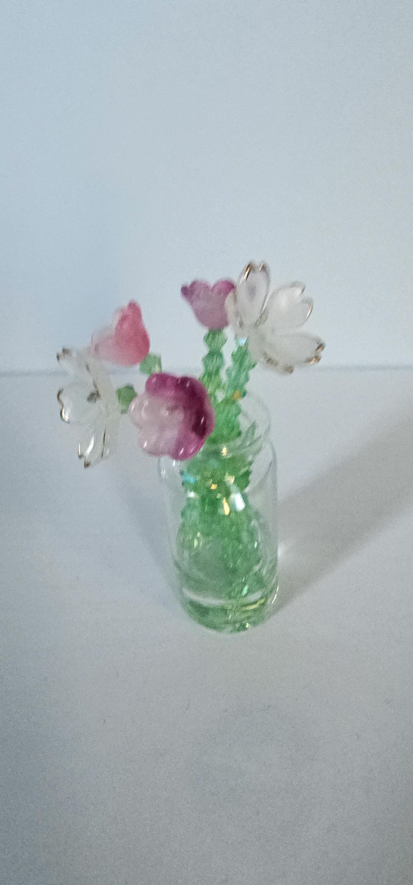 Miniature Beaded Flower Bouquet Magnet in Glass Bottle – Handmade Pink & White Floral Décor - Thumbnail 4