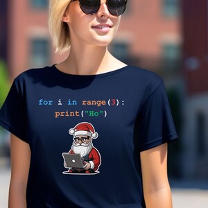 Camiseta divertida de Code 'Ho Ho Ho' - Camiseta navideña geek - Regalo de humor para programadores - Ropa navideña única para desarrolladores y estudiantes de código
