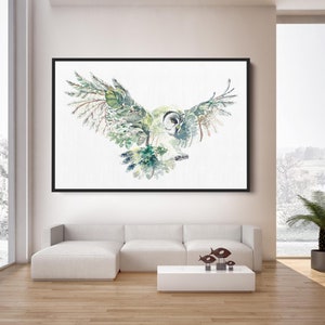 K&ouml;nnte beinhalten: Ein Aquarellbild eines Eulen mit ausgebreiteten Fl&uuml;geln. Die Eule ist in Gr&uuml;n-, Blau- und Wei&szlig;t&ouml;nen dargestellt, vor einem wei&szlig;en Hintergrund.