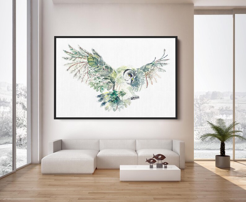 K&ouml;nnte beinhalten: Ein Aquarellbild eines Eulen mit ausgebreiteten Fl&uuml;geln. Die Eule ist in Gr&uuml;n-, Blau- und Wei&szlig;t&ouml;nen dargestellt, vor einem wei&szlig;en Hintergrund.