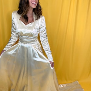 Vintage 1940&#39;s Slipper Satin Wedding Gown