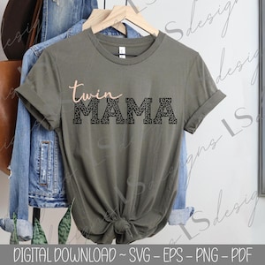 Pacote SVG de leopardo para mamãe gêmea, PNG com estampa animal para mamãe gêmea, camiseta faça você mesmo para mamãe gêmea, camiseta com estampa de chita digital, download de gravidez de gêmeos