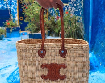sac à bandoulière fabriqué à partir de matériaux naturels au Maroc