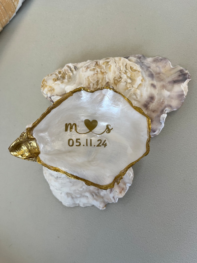 Personalized Oyster Jewelry Dish, Custom Wedding Gift, Trinket Dish