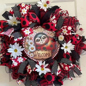 Ladybug Welcome Wreath with Daisies, Red and Black Summer Door Decor, Cute Ladybug Wreath for Front Door