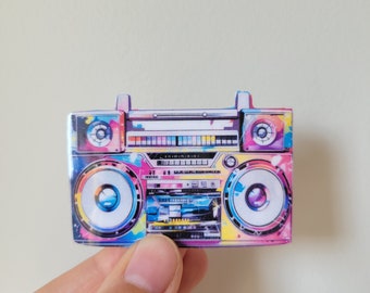 Pegatina retro colorida para BoomBox - Estilo vibrante de los 80 - Vinilo para portátiles, botellas de agua y cuadernos - Para amantes de la música nostálgica