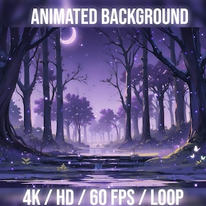 Puede incluir: Fondo animado con un bosque morado con luces brillantes y una luna creciente en el cielo. El camino del bosque conduce a un arroyo de agua. El texto "4K / HD / 60 FPS / LOOP" está en la parte inferior de la imagen.