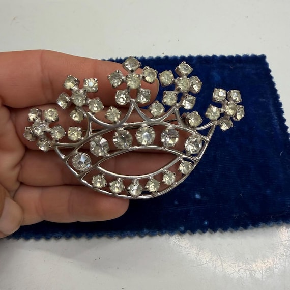Sterling crown brooch vintage 1940s/50s - image 2