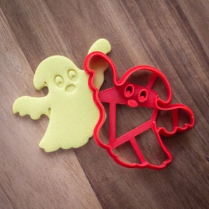 Joyeux Halloween ! Ensemble d'emporte-pièces fantôme effrayant | Tailles multiples