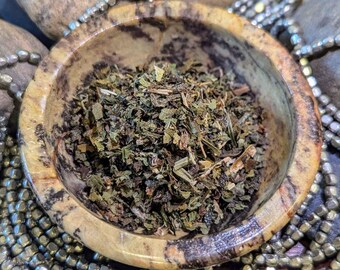 コンフリーの葉のオーガニックハーブ • 癒し • 保護 • ルートチャクラの魔法 • 安全な旅の呪文