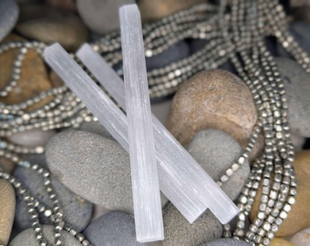 Selenite Sticks - Raw - Natuurlijke reiniging • Energiezuivering • Kalm