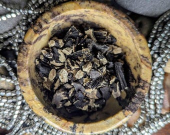 Organic Comfrey Root - Protection • Healing • Grounding