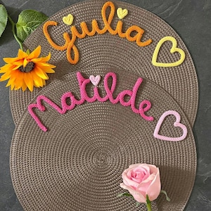 Idea regalo tovaglietta personalizzata con nome in cotone, decorazione tavola handmade, famiglia, evento, compleanno, Pasqua