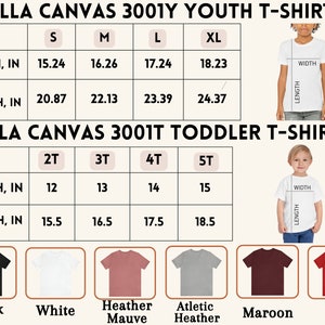 K&ouml;nnte beinhalten: Gr&ouml;&szlig;entabelle f&uuml;r Bella Canvas 3001Y Youth T-Shirt und Bella Canvas 3001T Toddler T-Shirt. Die Tabelle zeigt die Breite und L&auml;nge in Zoll f&uuml;r die Gr&ouml;&szlig;en S, M, L, XL, 2T, 3T, 4T und 5T. Die Tabelle zeigt auch sechs verschiedene T-Shirt-Farben: Schwarz, Wei&szlig;, Heather Mauve, Athletic Heather, Maroon und Rot.