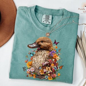 Vintage Platypus T-Shirt, Cute Platypus Shirt – Nature-Inspired Cottagecore Style, Platypus sweatshirt, Zoo shirt, Platypus lovers.