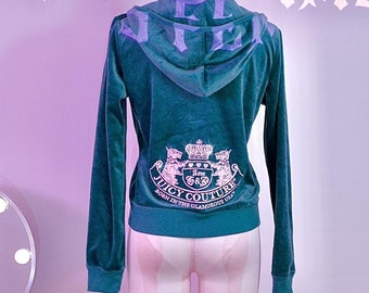 Juicy Couture Velours 2000er Royal Teal + Baby Pink, dezent verziertes Scottie-Hunde-Trainingsanzug-Oberteil. seltenes Glamour-Stück im Grunge-Stil. einwandfrei