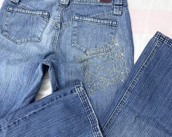 eckored 2000s light/medium-wash embellished low-rise bootcut jeans. flawless grunge ~ streetwear piece