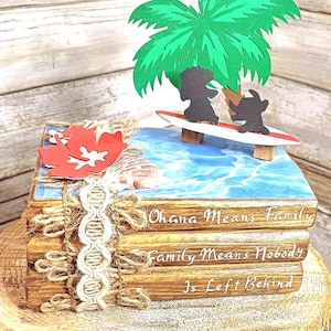 Lilo und Stitch Ohana Hochzeit Tischdekoration, Gestapelte Bücher Herzstück, Stitch Geschenk