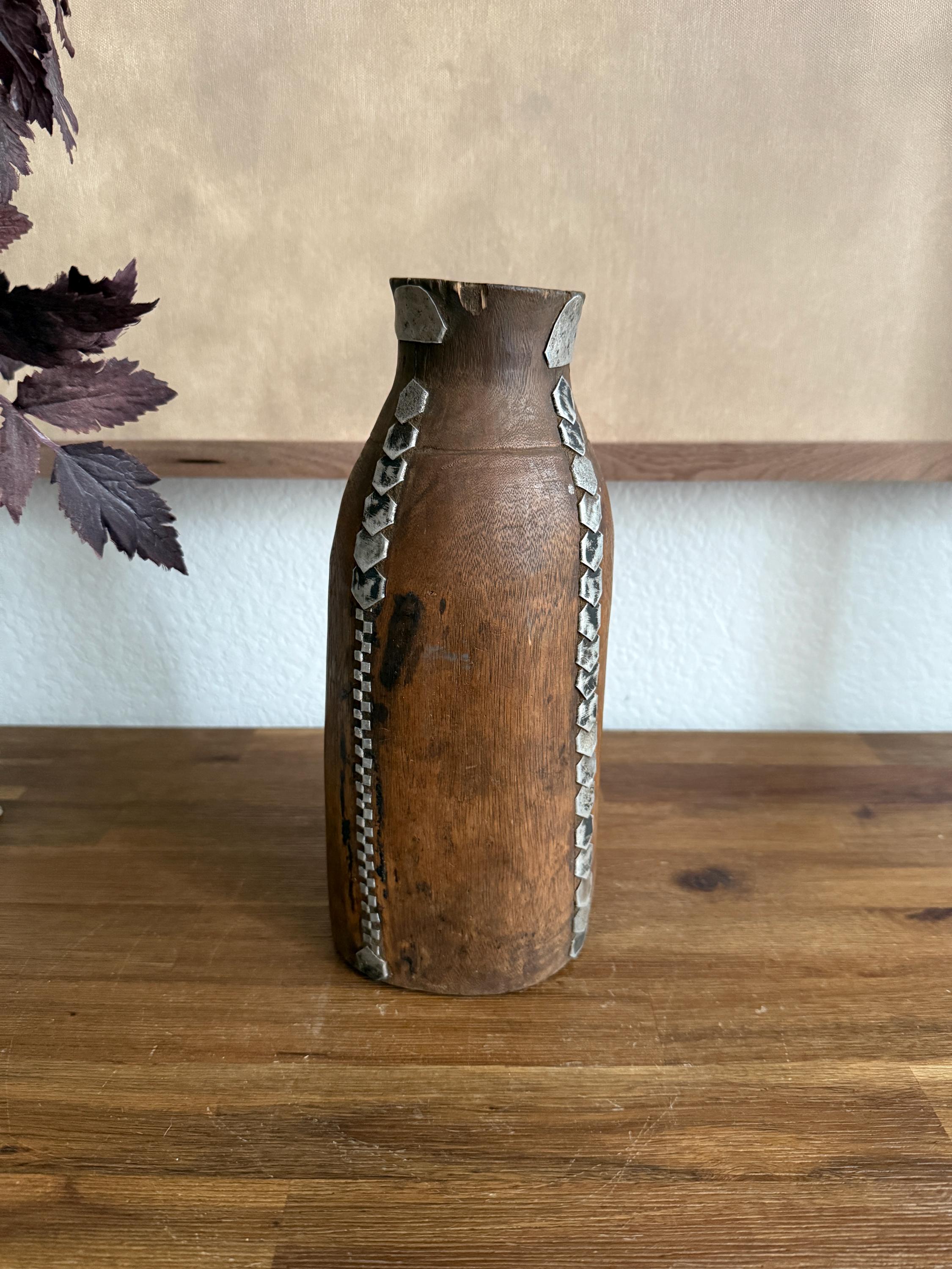 ヴィンテージアフリカン木製花瓶、ツチ族の手彫りミルクジャグ、部族