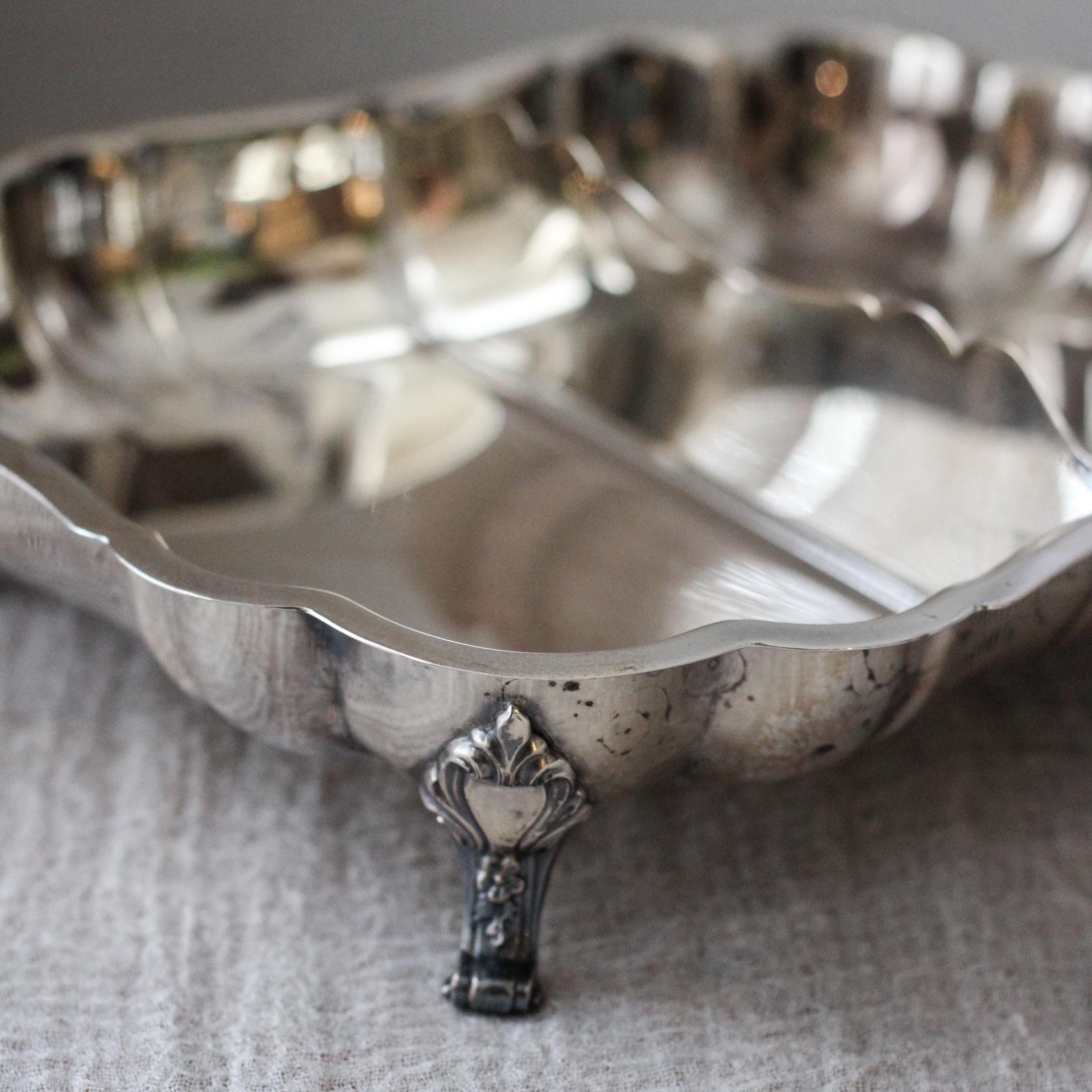 ヴィンテージ　WALLACE ウォレス　シルバープレート　銀のトレイ Wallace silver plate - Etsy 日本