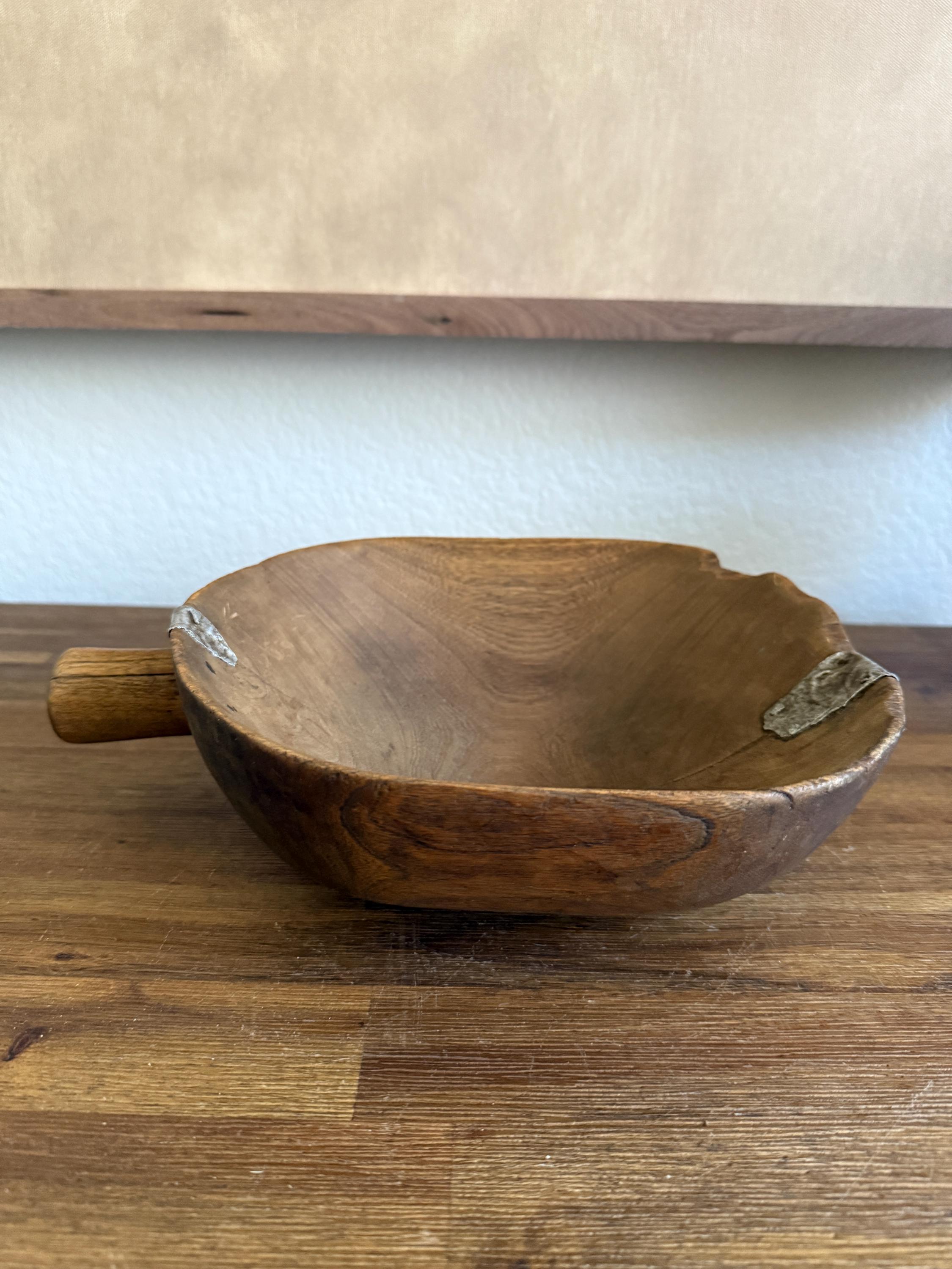 ヴィンテージのアフリカの木製手彫りボウル - Etsy 日本