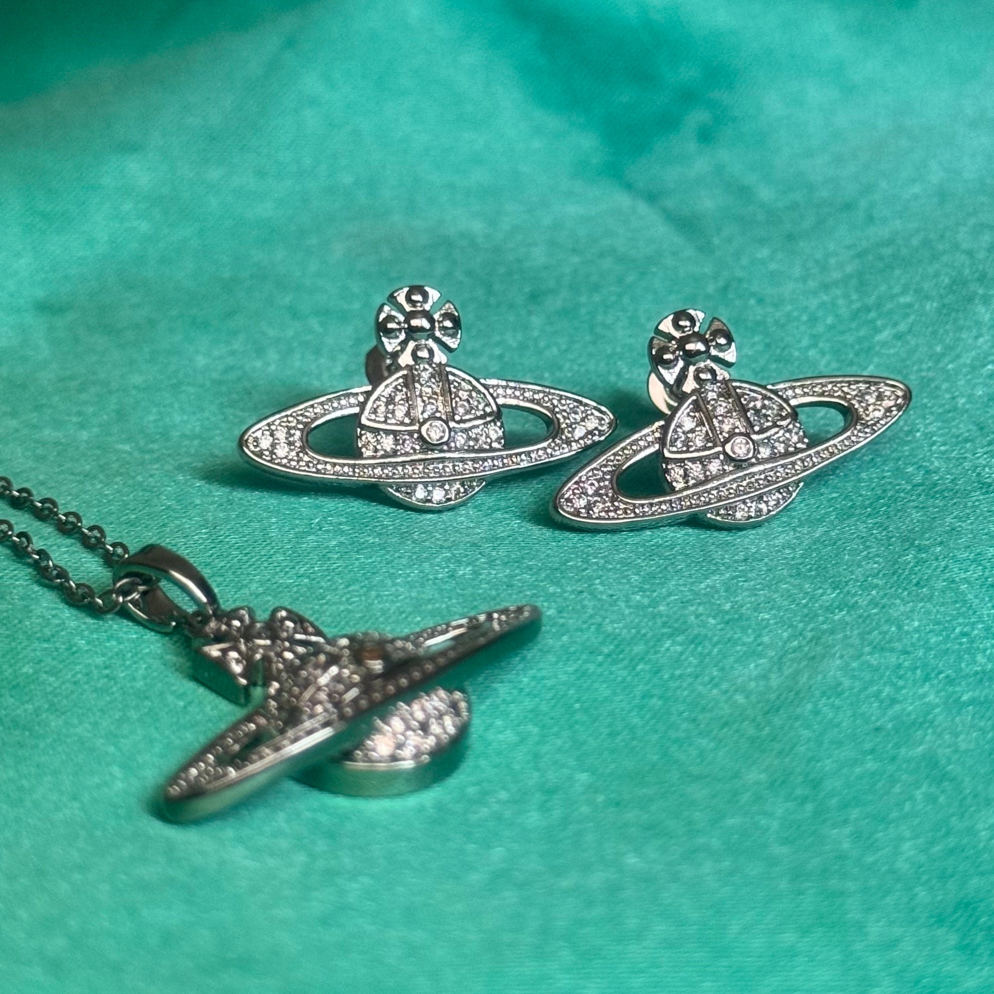 Vivienne Westwood Deluxe Style Earrings Set Silver Vivienne Westwood