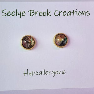 Sands of Time Gold 8 mm cabochon stud earrings