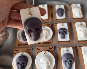 Spooky Skull Soy Wax Sachet: Halloween Gothic Decor