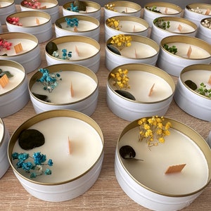 Candela di soia floreale fatta a mano, regalo / Candela profumata in latta con fiori secchi / Regalo di ringraziamento / Candela per aromaterapia con stoppino in bambù / Decorazione rustica boho