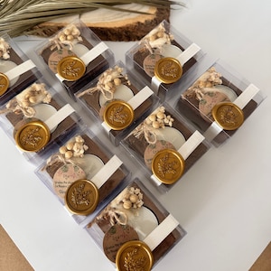 Bomboniere personalizzate per matrimoni con mini bouquet di fiori secchi - Scatola regalo timbrata - Portacandele in legno rustico - Docce, compleanni