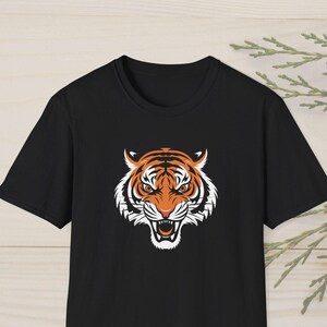Colorful Tiger Men&#39;s T-Shirt, Men&#39;s Gift Tee, Animal Print Shirt, Gift for Him, Vibrant Graphic Top, Oversized T Shirt, Unique Design TShirt