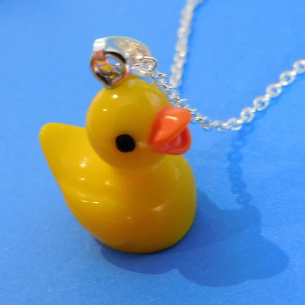 Collier/Boucles d’Oreilles Breloque Canard Jaune, Hypoallergène, Cadeau pour Elle, Amusants, Mignons, Canar pour le Bain, Résine, Abordable