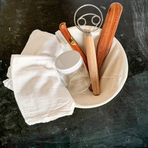 Sourdough Bread Making Kit Sourdough Starter Kit for Bakers Handmade Baking Gifts Artisan Banneton Bread Proofing Basket Beginner Starter