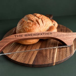 Engraved Gift for Dad Custom Gift for Men Kitchen Gift for Him Personalized Fathers Day Gift For Dads Bread Knife With Protective Shield