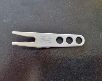 Scotty Red dot divot repair tool