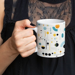 バウハウス デザイン (12 のうち 8) コーヒー マグ - 建築家、アーティスト、オフィス クリエイティブ向けのレトロな 11 オンス カップ